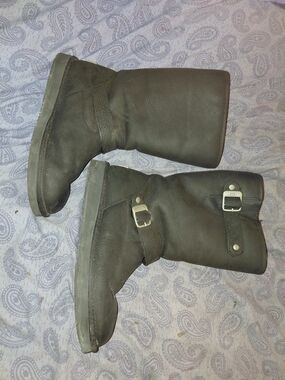 Uggs Kensington Sz 8 EUC Black Leather